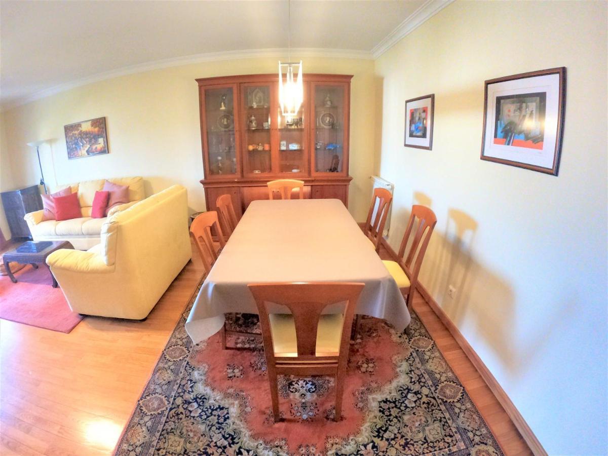 Lisbon 2 Bedroom Apartment With Balcony In Algés Exterior photo