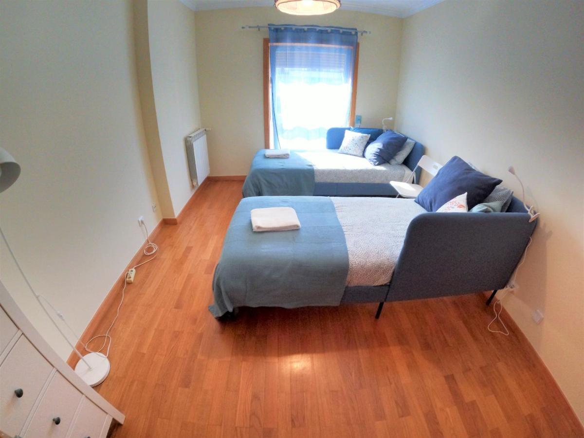 Lisbon 2 Bedroom Apartment With Balcony In Algés Exterior photo